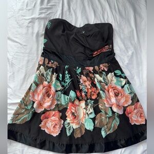 Torrid Black / Floral Strapless Dress